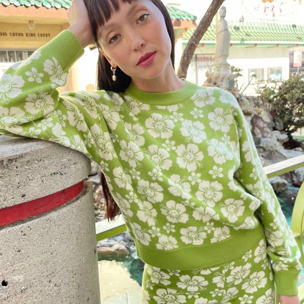 Holiday the Label Happy Hawaii Knit Sweater in Olive Small